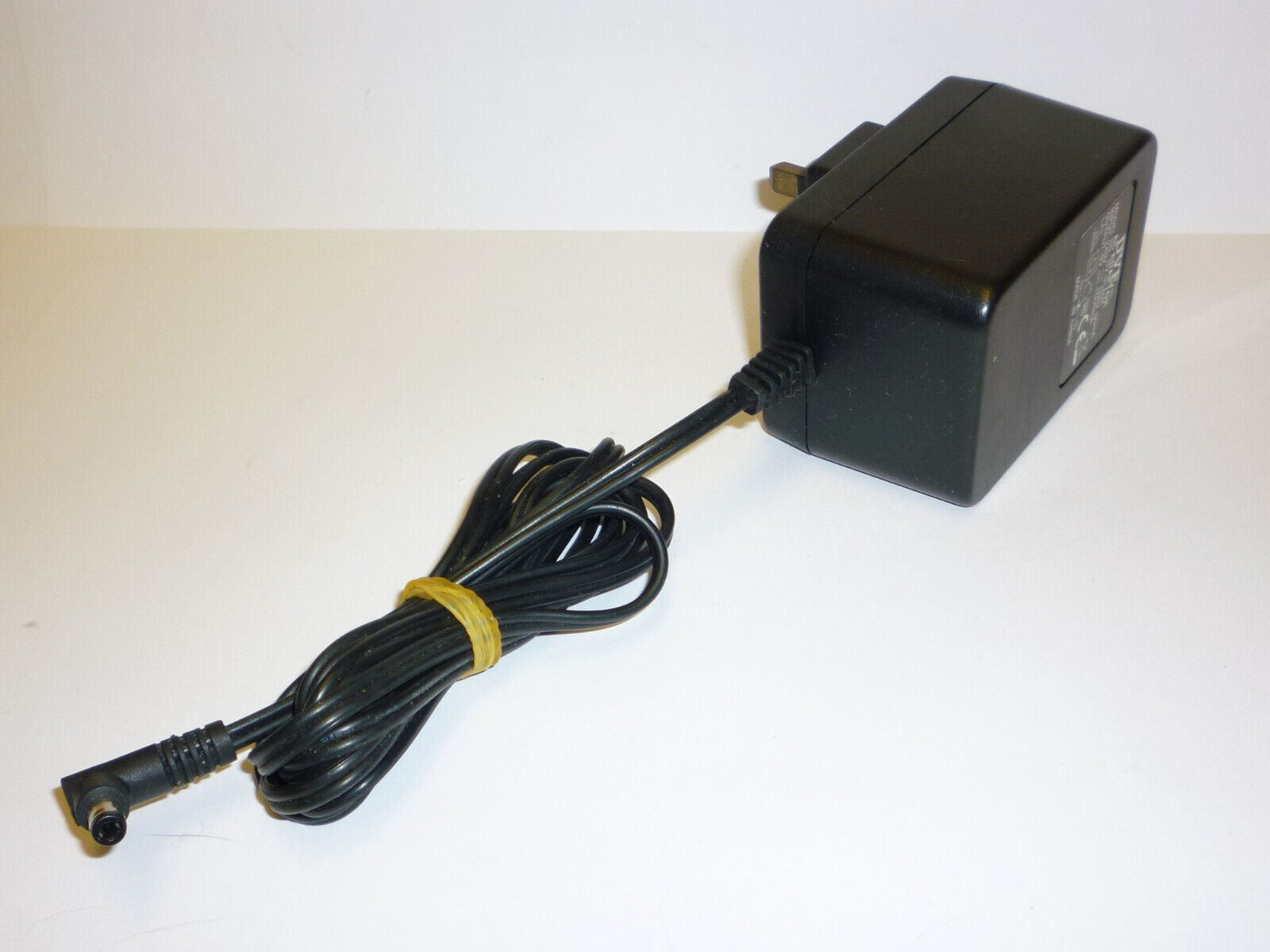 *Brand NEW*DVE DV-91AUK 9V 1000mA AC ADAPTER Power Supply